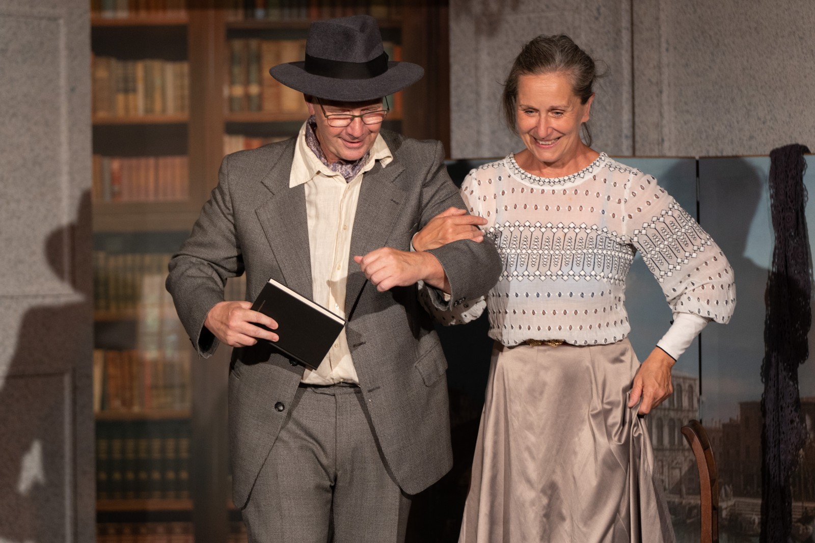 Hedry Mária: Árnyéksors Budapest